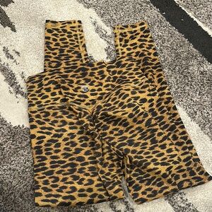 Til You Collapse Leopard Print Scrunch Leggings